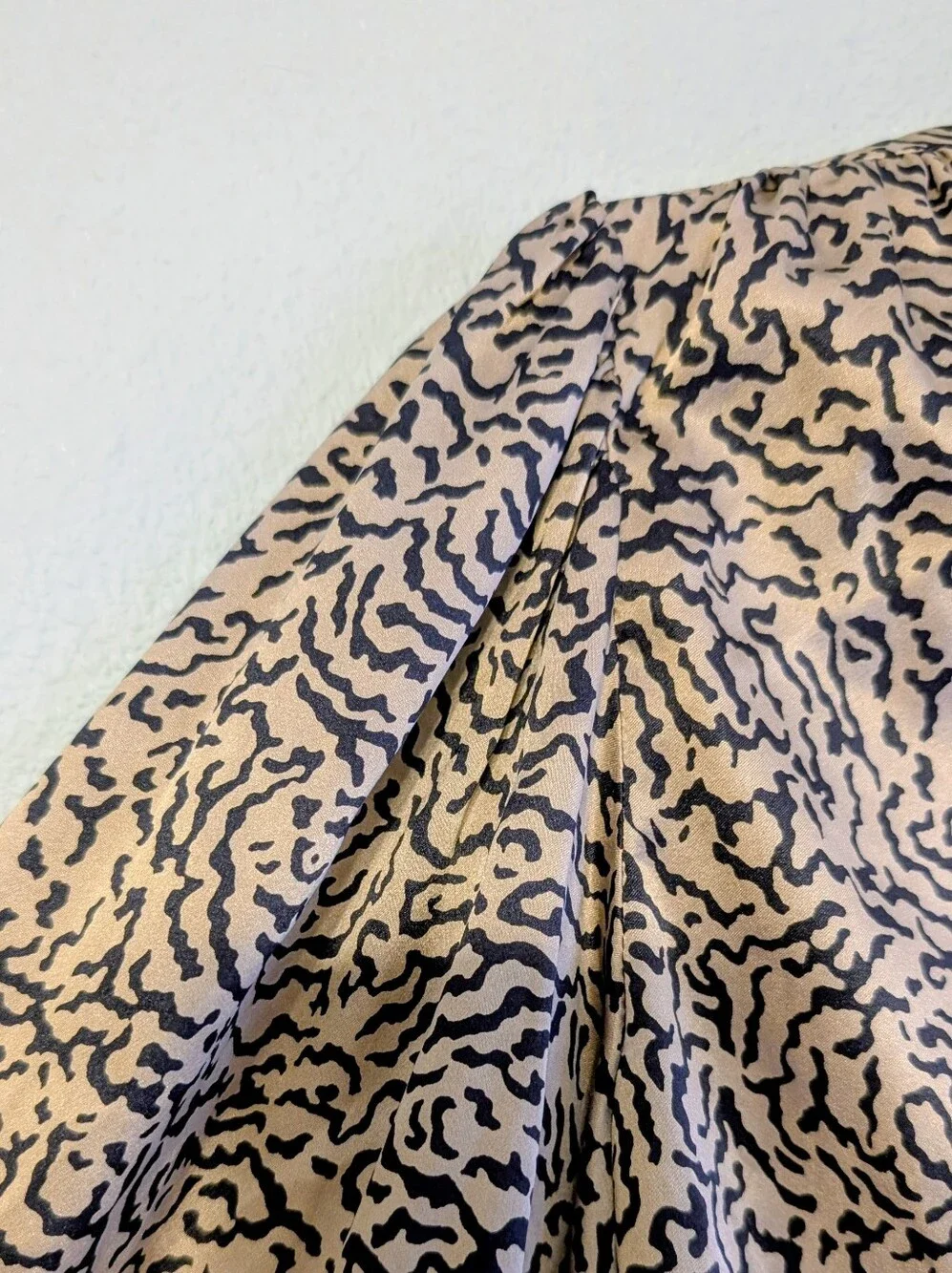 FRAME Women's Silk Blouse XS Mock Neck Balloon Sleeve Oversized Relaxed Boxy Fit